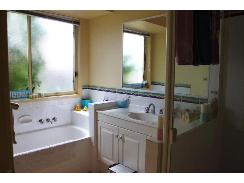 9 Seaholly Crescent, Victoria Point QLD 4165