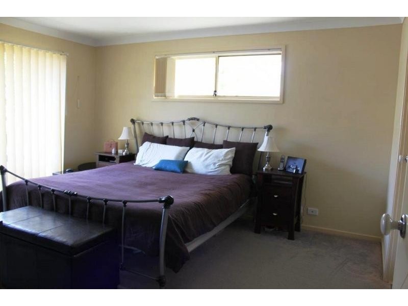 9 Seaholly Crescent, Victoria Point QLD 4165