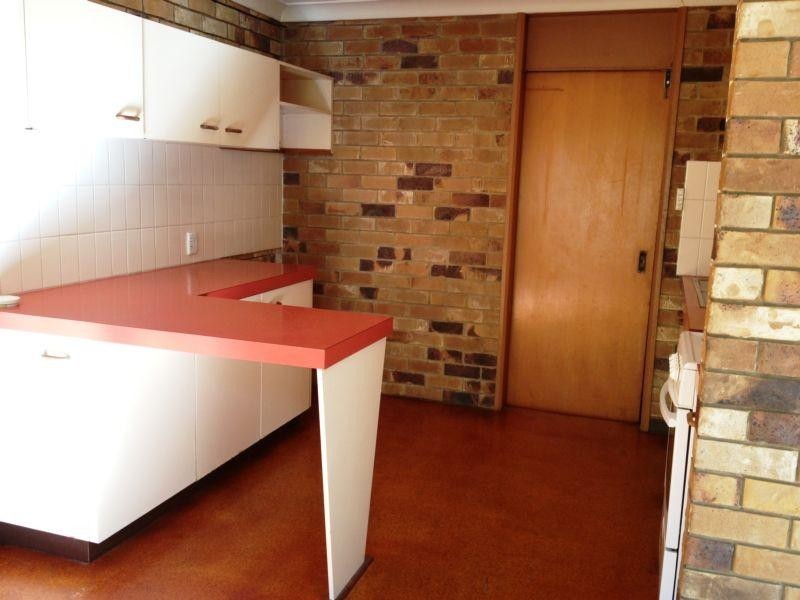 2/233 Bloomfield Street, Cleveland QLD 4163