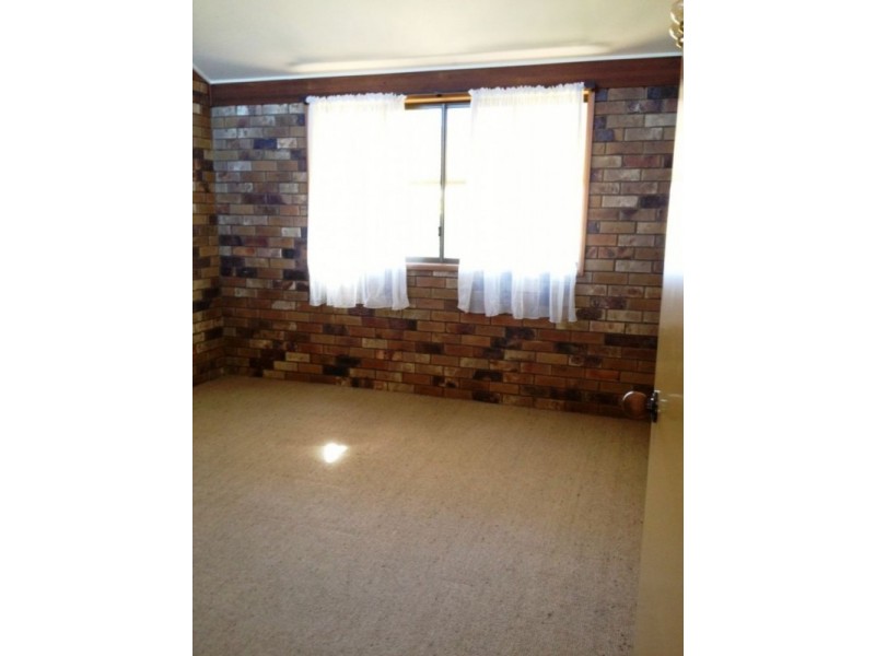 2/233 Bloomfield Street, Cleveland QLD 4163