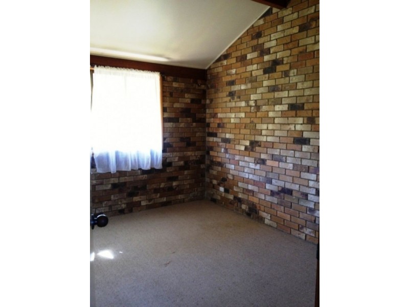 2/233 Bloomfield Street, Cleveland QLD 4163