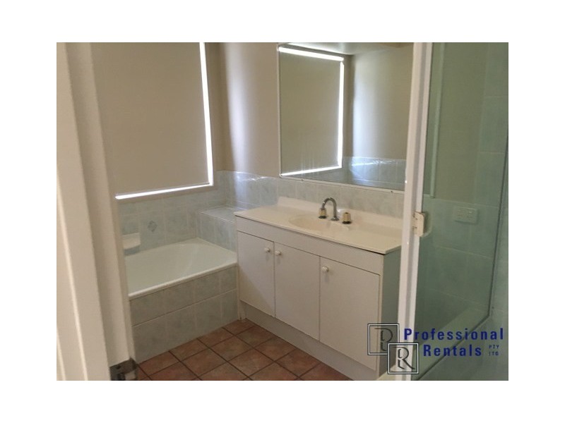 1 Water Lily Drive, Capalaba QLD 4157