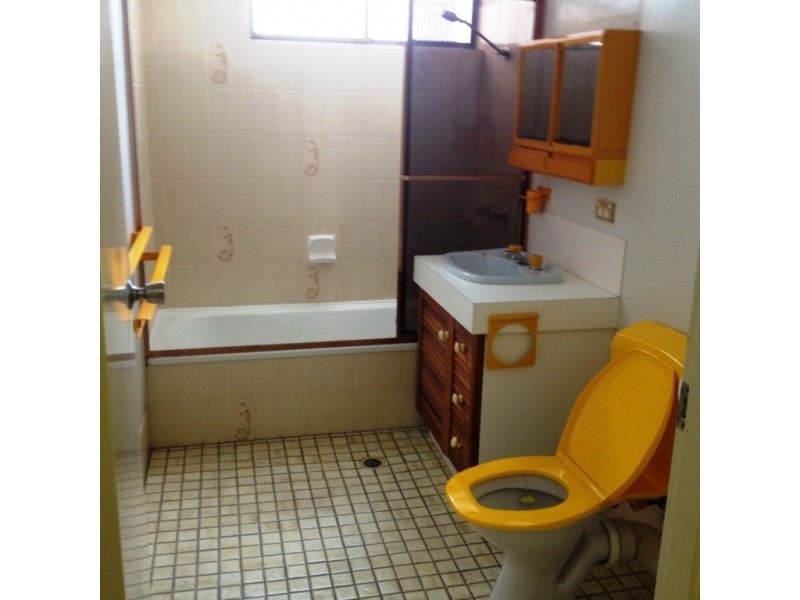 4/33 Shore Street East, Cleveland QLD 4163