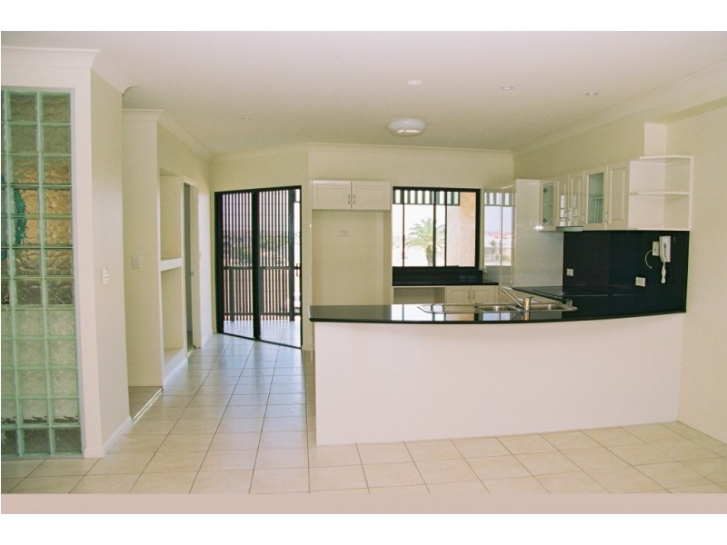 4/123 Shore Street North, Cleveland QLD 4163