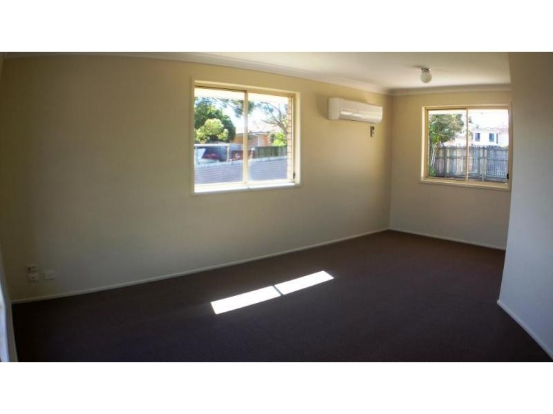 8 Coral Close, Birkdale QLD 4159