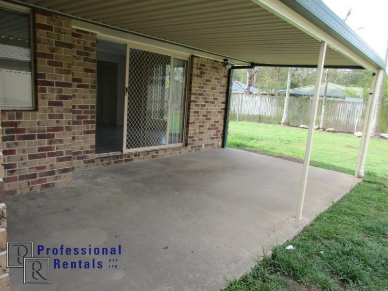 3 Putter Place, Redland Bay QLD 4165