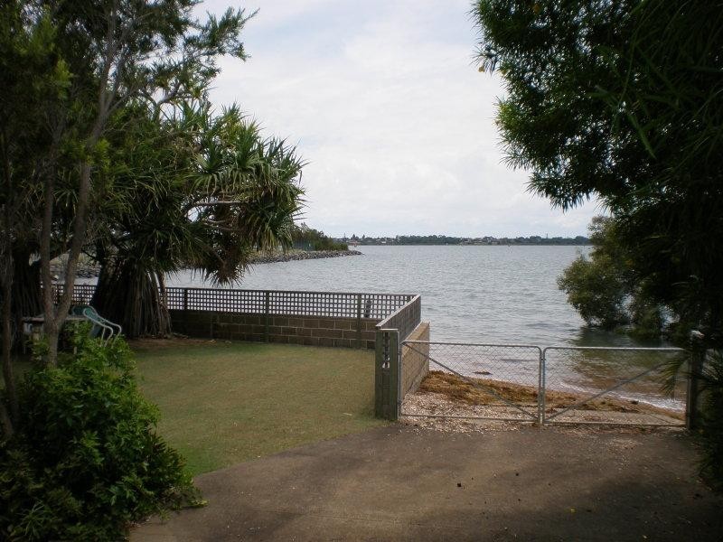 194 Shore Street North, Cleveland QLD 4163