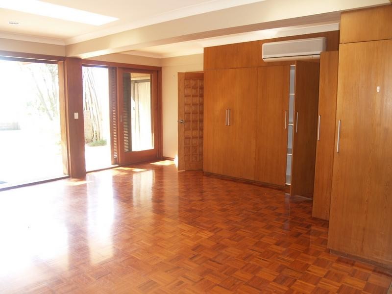 194 Shore Street North, Cleveland QLD 4163