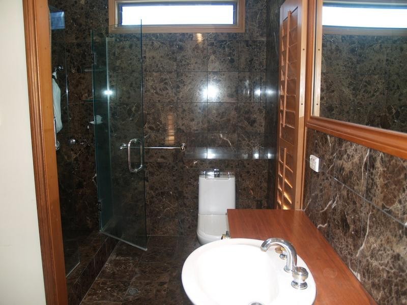 194 Shore Street North, Cleveland QLD 4163