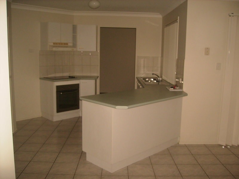 8 Coventry Court, Wellington Point QLD 4160