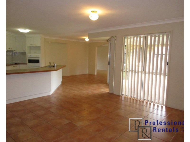 82 Hailey Drive, Birkdale QLD 4159