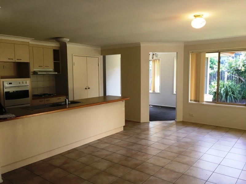 2 Seeana Lane, Birkdale QLD 4159