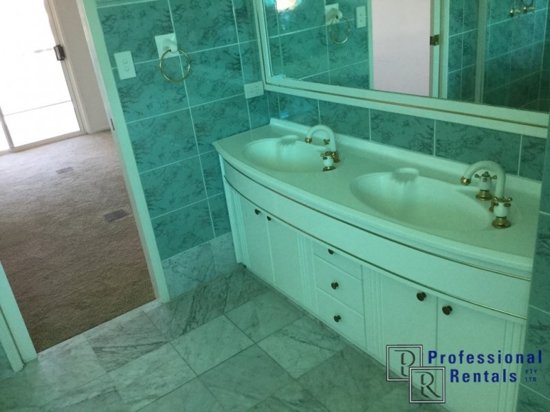 2 Marram Court, Raby Bay QLD 4163