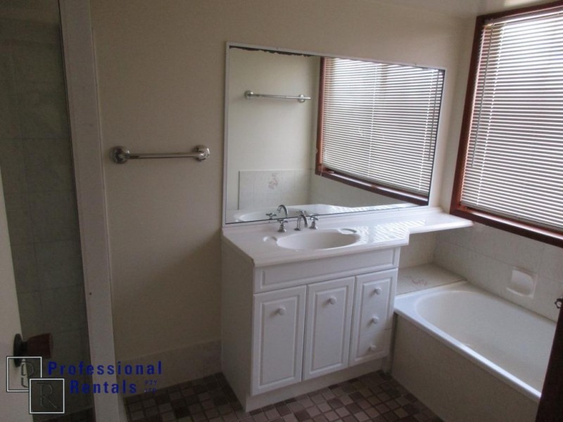 6 Troutbeck Court, Alexandra Hills QLD 4161