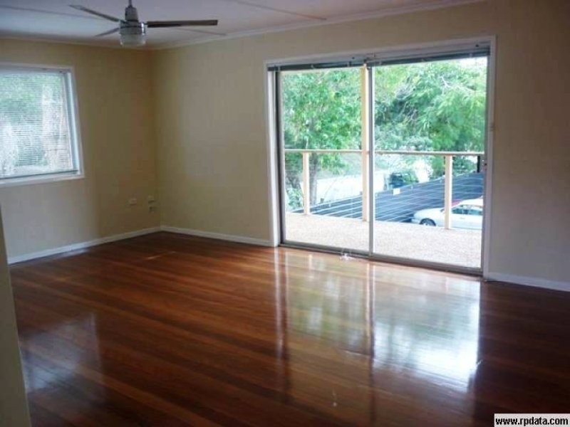 69 Banana Street, Redland Bay QLD 4165