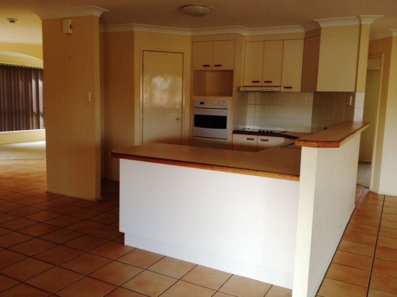 2 Beak Court, Birkdale QLD 4159