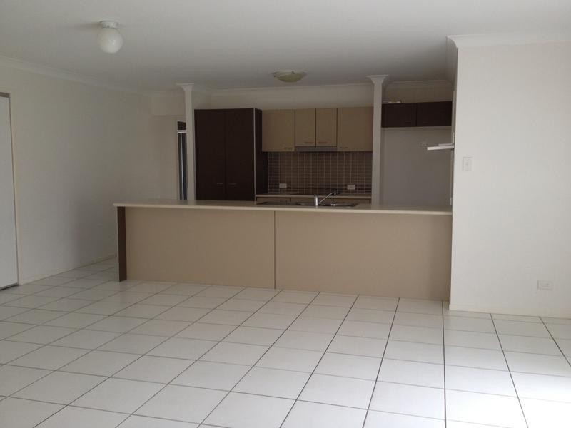 12 Resi Drive, Regents Park QLD 4118