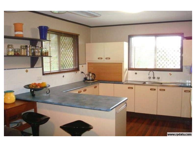 16b Herbert St, Lota QLD 4179