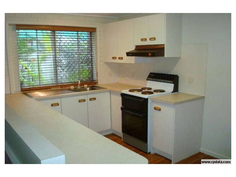 16b Herbert St, Lota QLD 4179