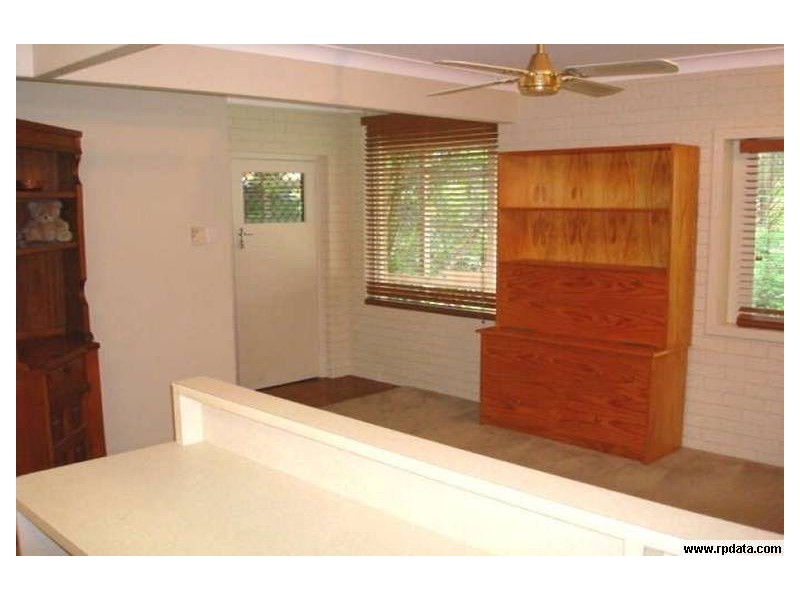 16b Herbert St, Lota QLD 4179