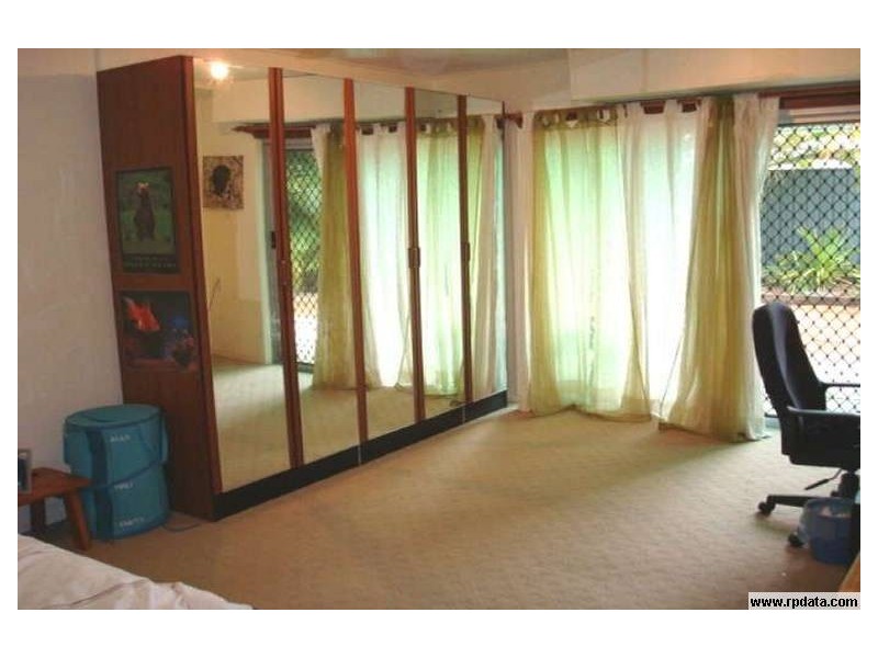 16b Herbert St, Lota QLD 4179