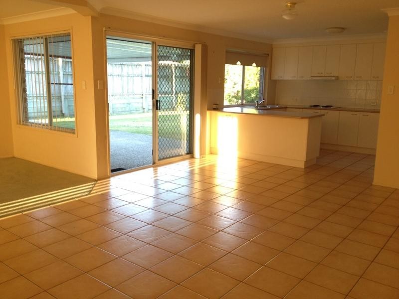 13 Remo Place, Birkdale QLD 4159