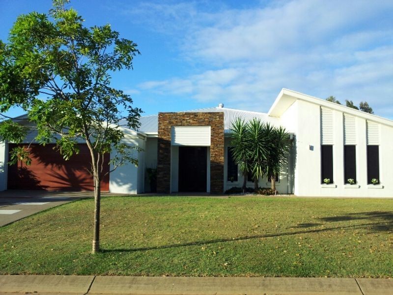 8 Casey Court, Wellington Point QLD 4160