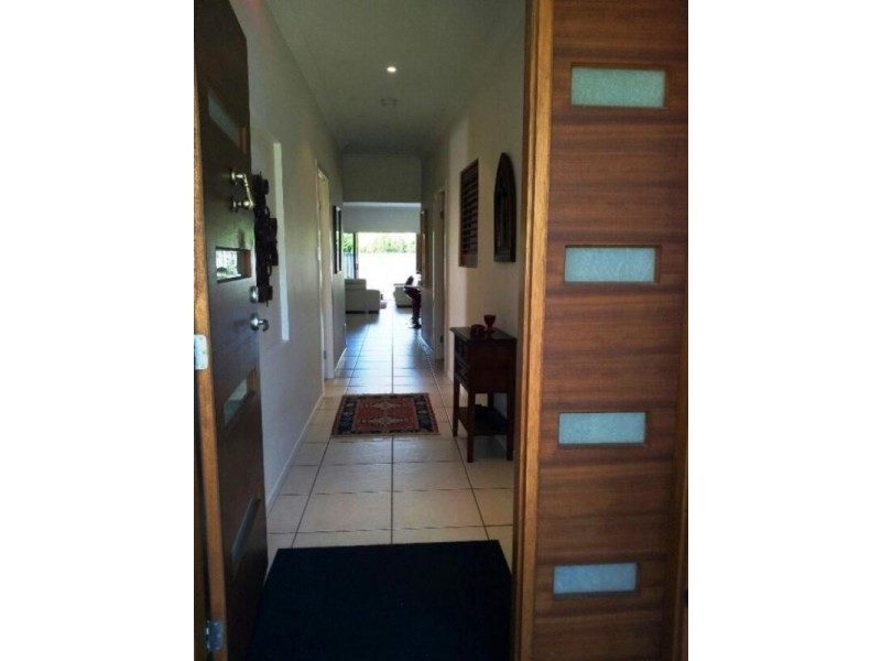 8 Casey Court, Wellington Point QLD 4160