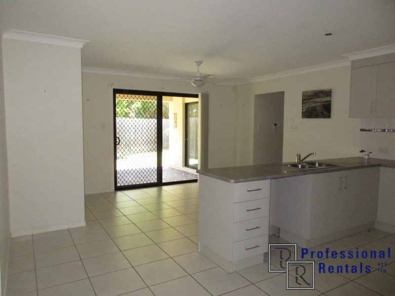 1/4 Calliandra Place, Thornlands QLD 4164