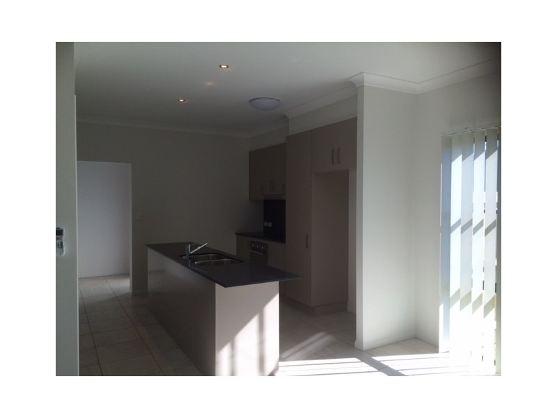 2/9 Homer Street, Cleveland QLD 4163