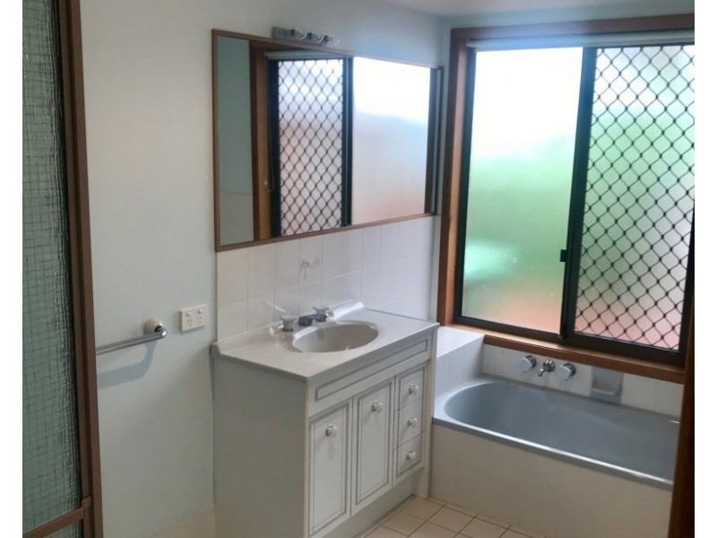 1 Rous Court, Victoria Point QLD 4165