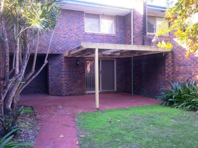 4/13 Shaw Place, Hemmant QLD 4174