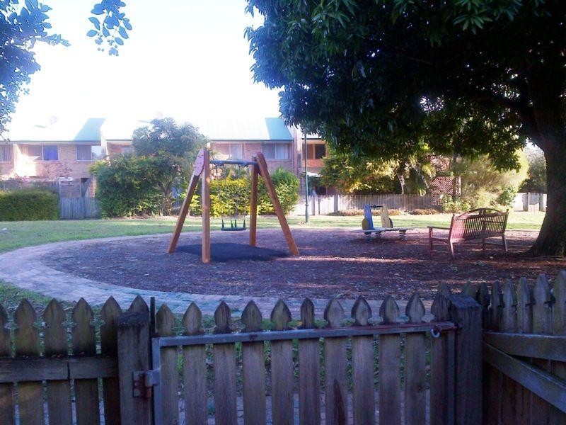 4/13 Shaw Place, Hemmant QLD 4174