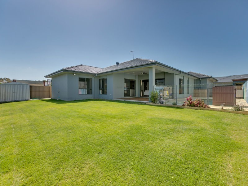 4 Marjoram Street, Thornlands QLD 4164