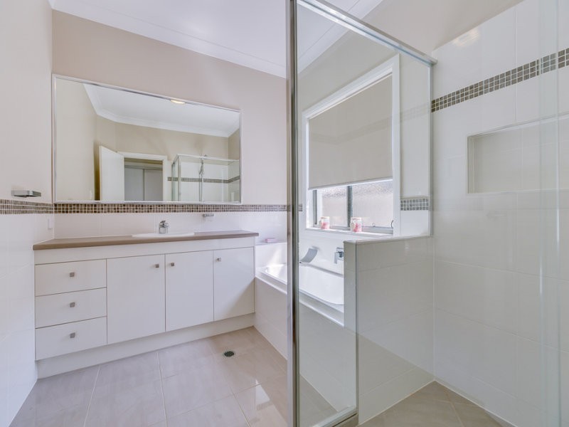 4 Marjoram Street, Thornlands QLD 4164