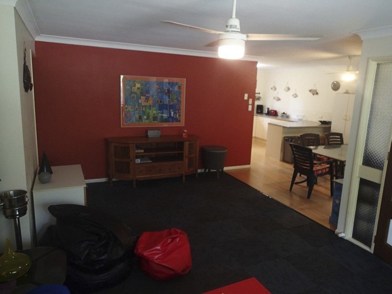 19 Perulpa Street, Coochiemudlo Island QLD 4184