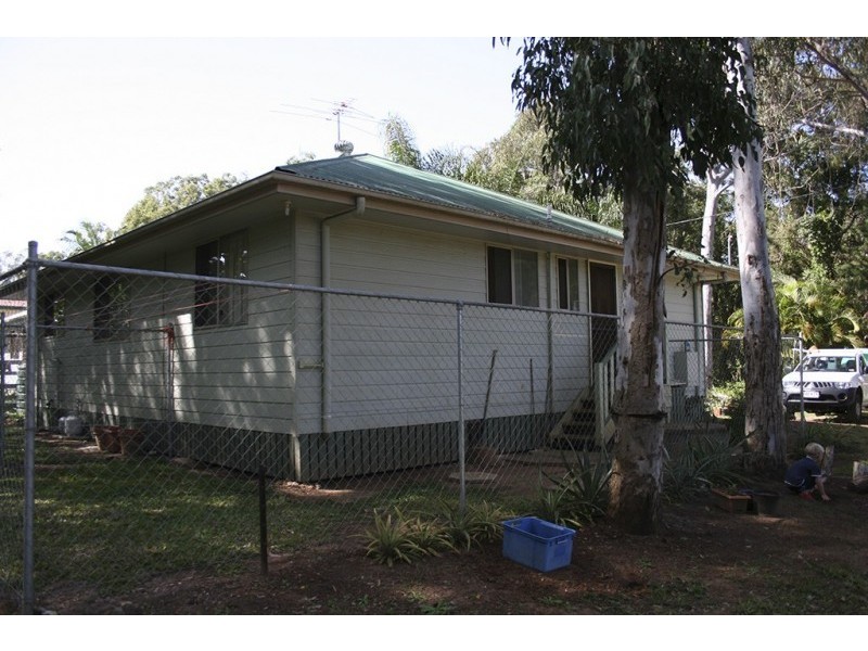 19 Perulpa Street, Coochiemudlo Island QLD 4184