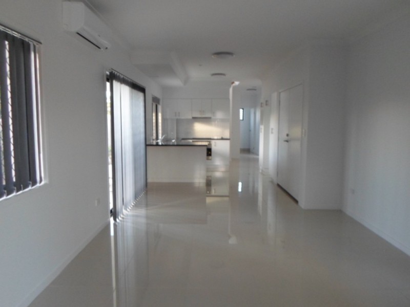 1/64 Haggup Street, Cleveland QLD 4163