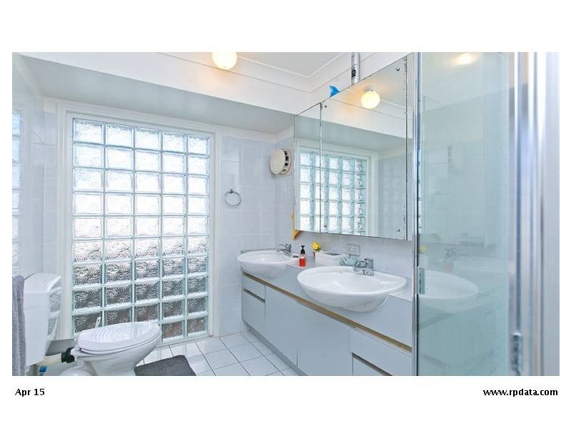 95 Broadwater Terrace, Redland Bay QLD 4165