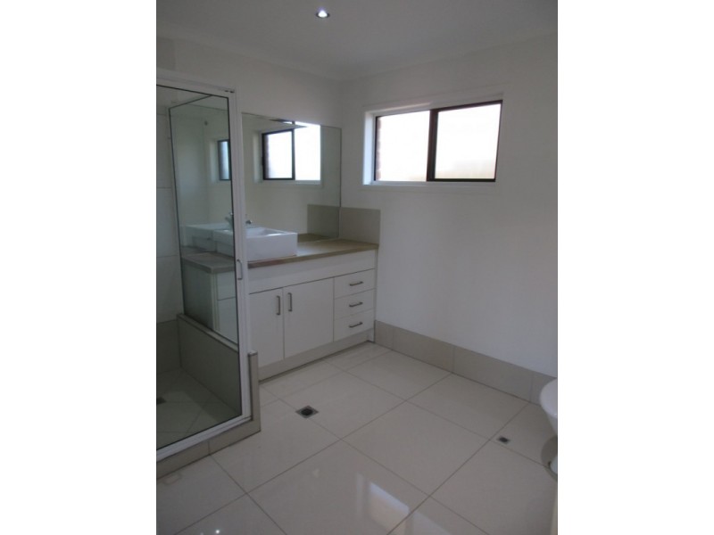 39 Wattle Street, Victoria Point QLD 4165