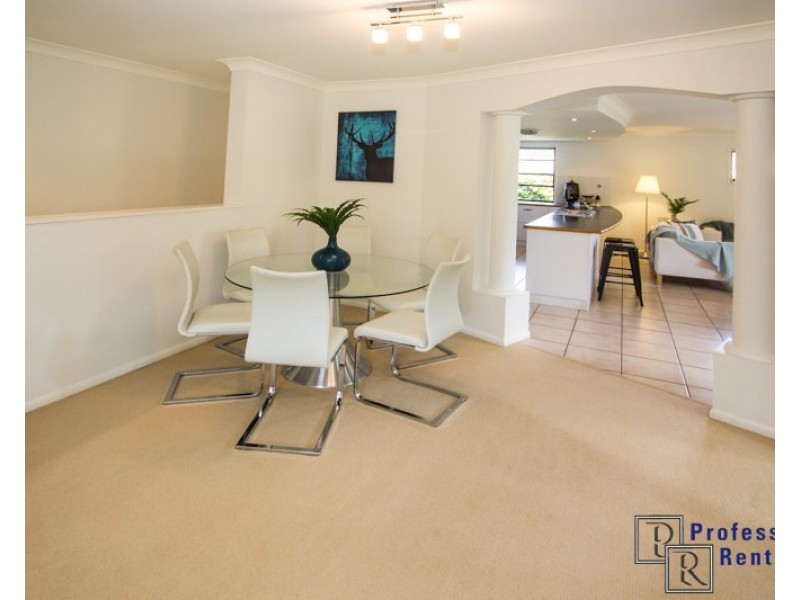 9 Bahr Place, Wellington Point QLD 4160