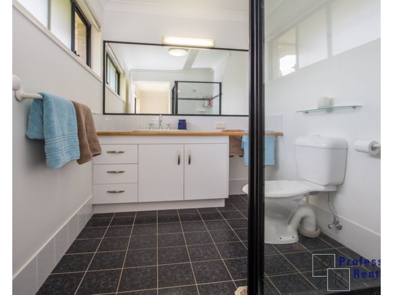 9 Bahr Place, Wellington Point QLD 4160