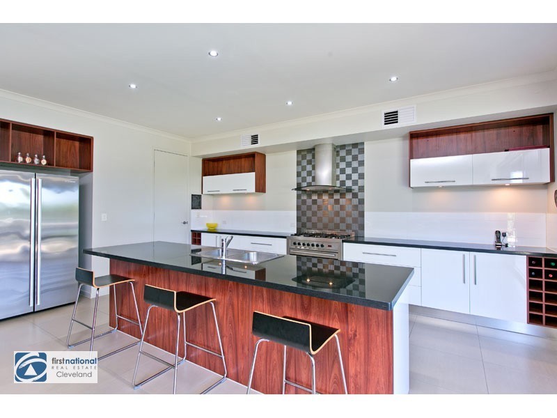 4 Bay Crest Place, Thornlands QLD 4164