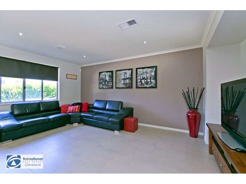 4 Bay Crest Place, Thornlands QLD 4164