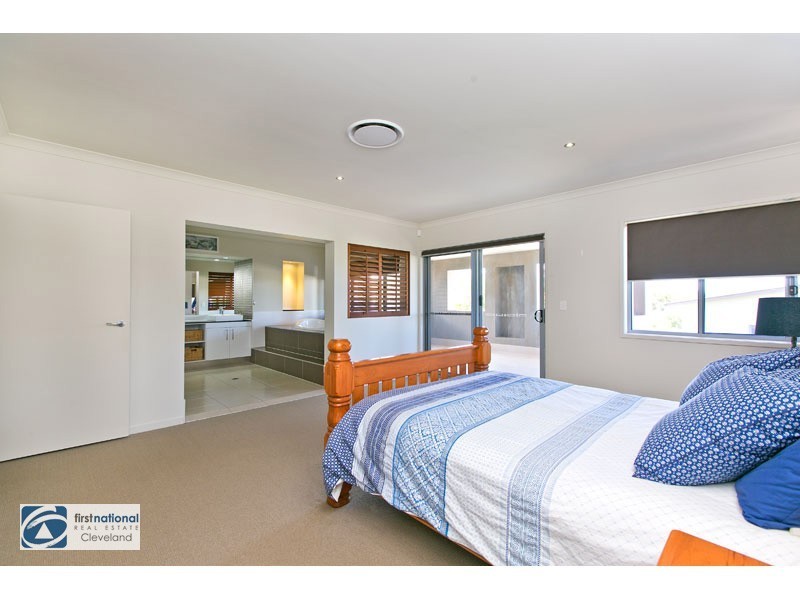 4 Bay Crest Place, Thornlands QLD 4164