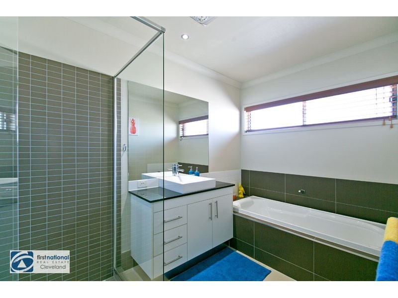 4 Bay Crest Place, Thornlands QLD 4164