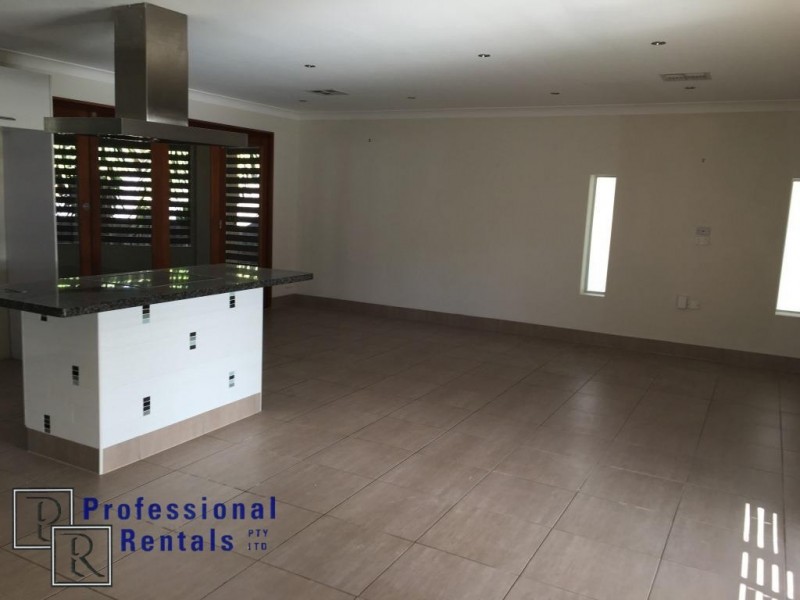 8 Yarrow Court, Cleveland QLD 4163