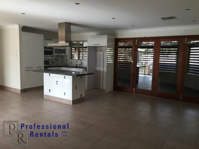 8 Yarrow Court, Cleveland QLD 4163