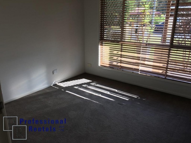 8 Yarrow Court, Cleveland QLD 4163