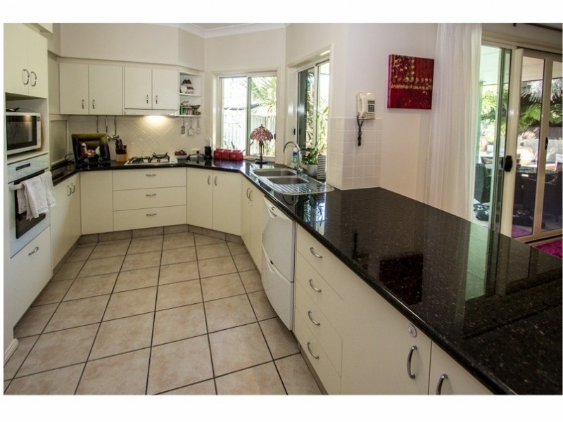 10 Fig Tree Place, Ormiston QLD 4160